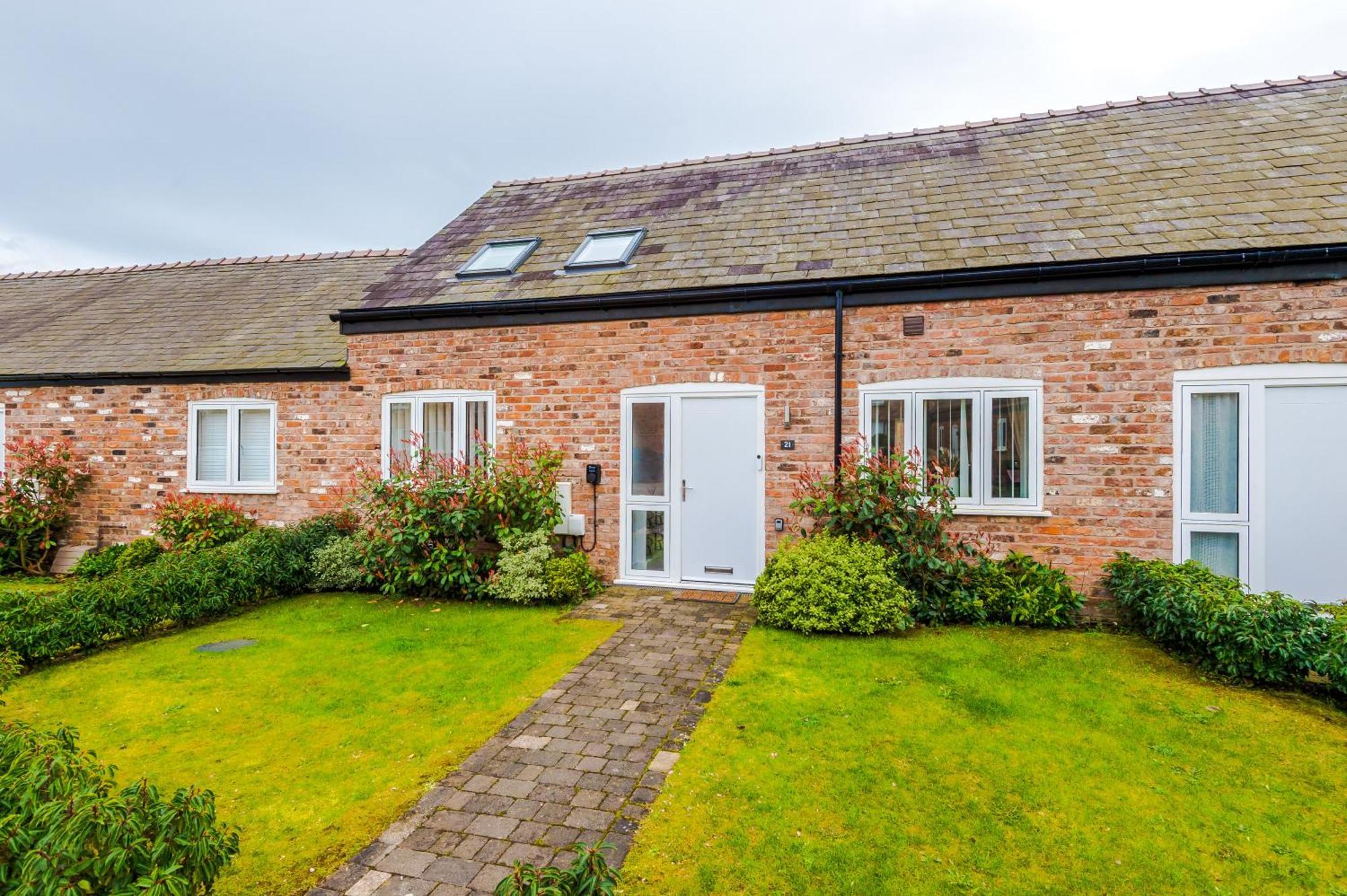 Mollington  Number 21: A Breathtaking Chester Cottage With Parking מראה חיצוני תמונה